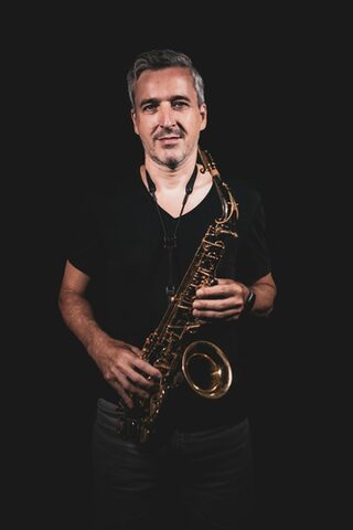 Gunther Winthuis mit Saxophon