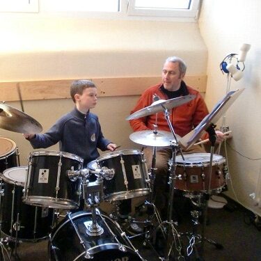 Andre im Schlagzeugunterricht